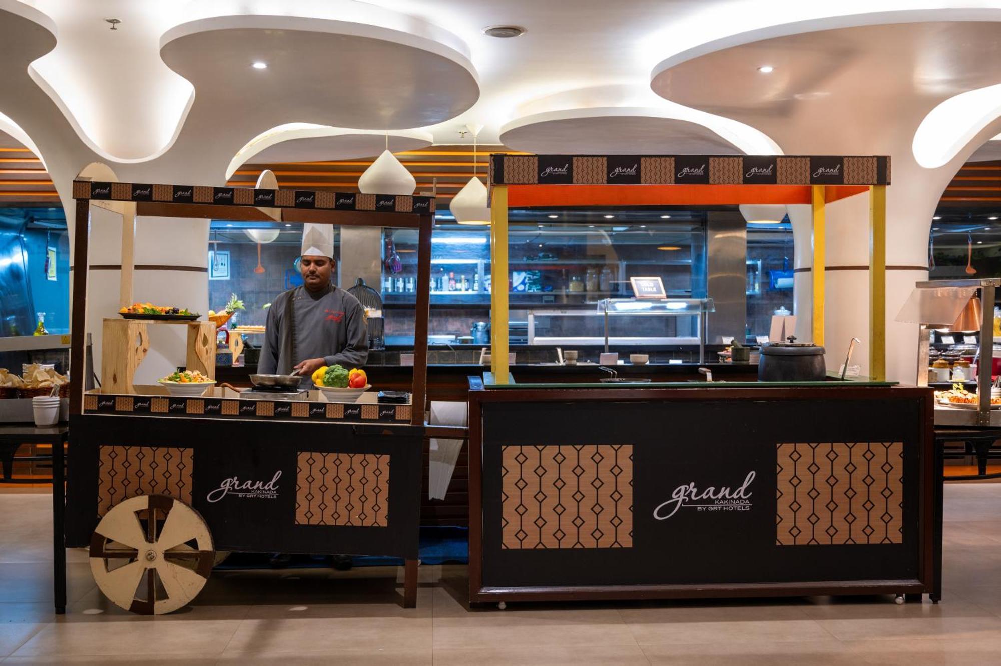 Grand Kakinada By Grt Hotels Eksteriør billede